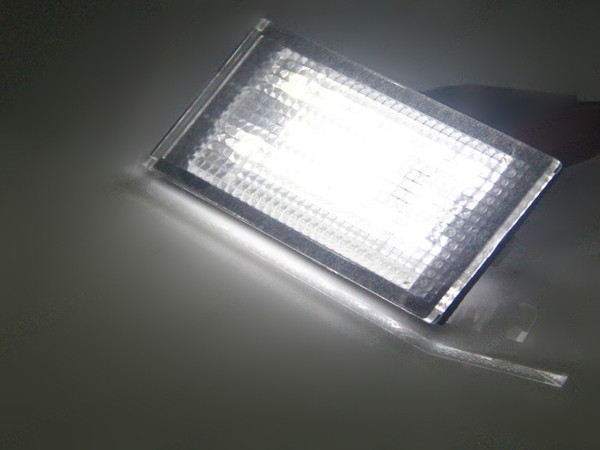 BMW E46 クーペ 18連LED (SMD) ナンバー灯/ライセンスプレートライト/バックランプ 2個入り×5個セット 51137031085 318Ci 320Ci 他 新品_画像5