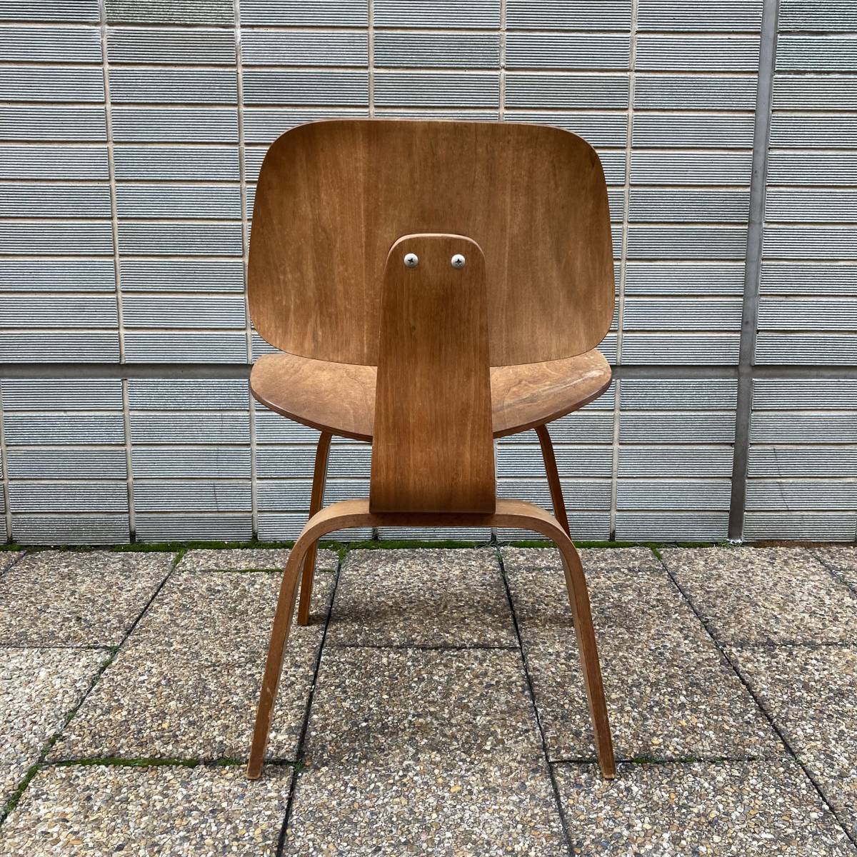 1950 годы Vintage Herman Miller фирма Eames DCW(1950s Vintage Eames DCW / Herman Miller)