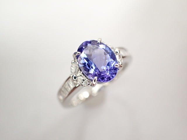 美品 Pt900 タンザナイト1.62ct ダイヤ計0.30ct デザイン リング 指輪
