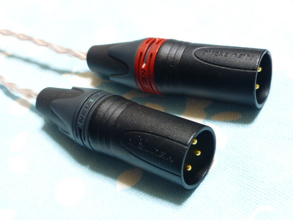 XLR connector 4 pin ( female ) - XLR connector 3 pin ×2 ( male ) conversion cable MOGAMI 2944. core Blade knitting 40cm ( custom correspondence possibility )