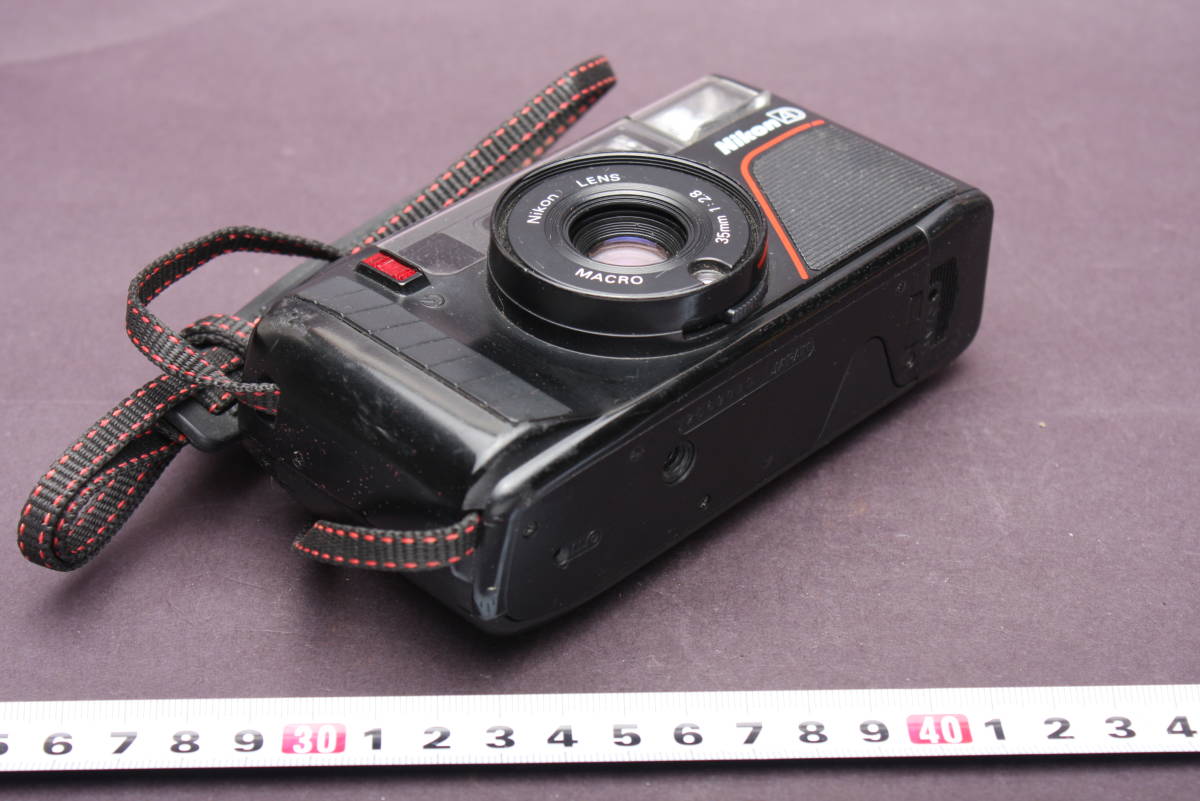 9317 Nikon ニコン　Nikon AD3 ニコン AD3 黒　35mm F2.8 MACRO ストラップ付_画像4