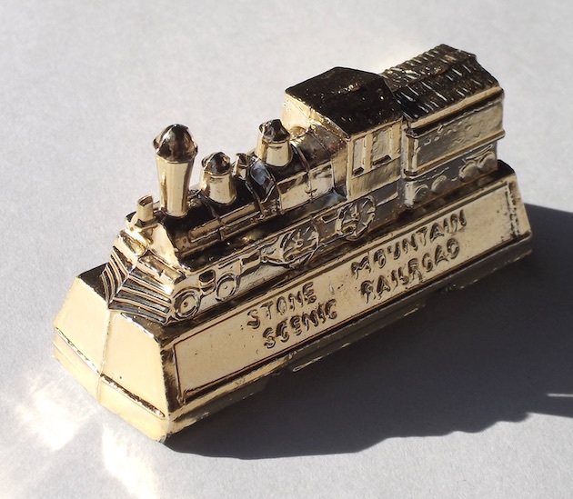  Vintage 60s U.S. miniature SL steam locomotiv ornament pencil sharpener Stone * mountain a tiger ntasi-nik railroad made in Japan die-cast 