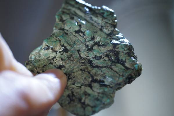 希少!上質アリゾナ産色合い鮮やか特大天然トルコ石原石669ct