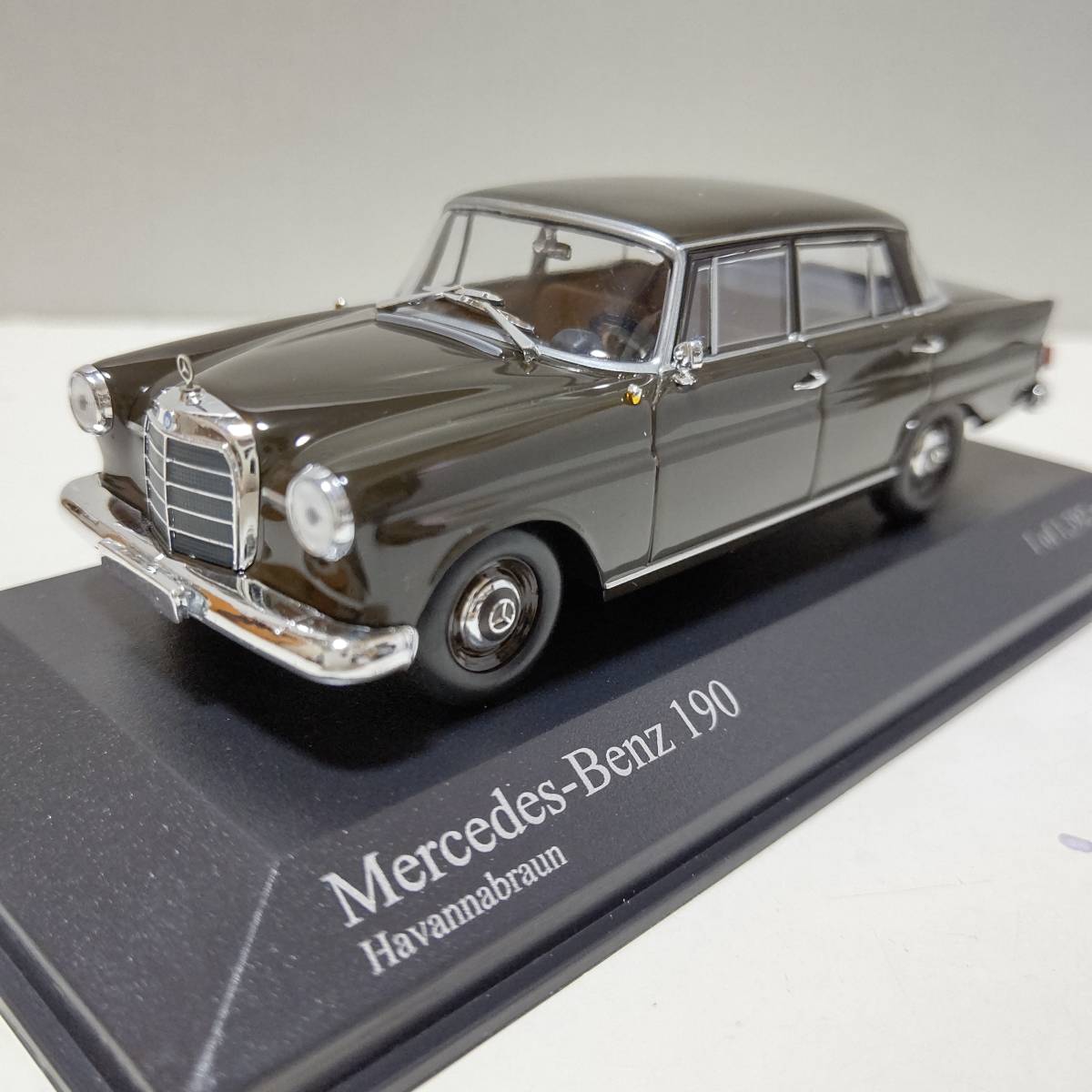 MINICHAMPS 1/43 ミニチャンプス Merced Merusedesu Benz メルセデス ベンツ 190 1961 ブラウン