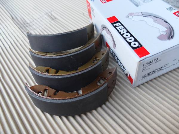  Ferodo made front brake shoe set 