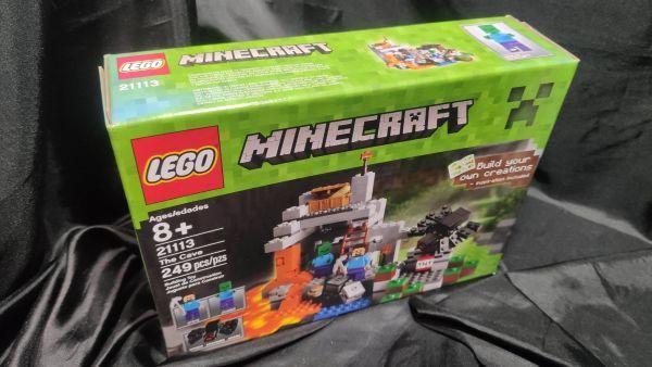 LEGO Minecraft The Cave 21113　レゴ　マインクラフト　洞窟_画像1