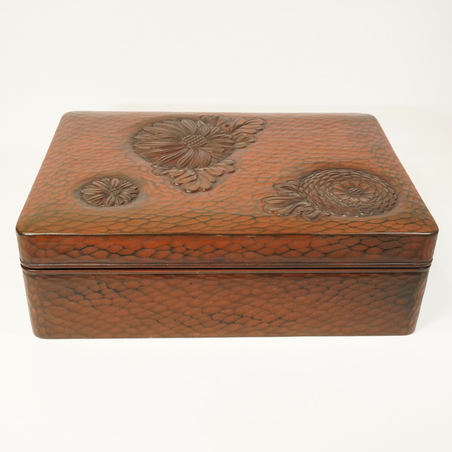  japanese antique sickle . carving flower . inkstone case book@ tree lacquer box to hold letters paper toolbox width 33. height 10.5. small . carving . perfectly table reality was done beautiful flower .MYK