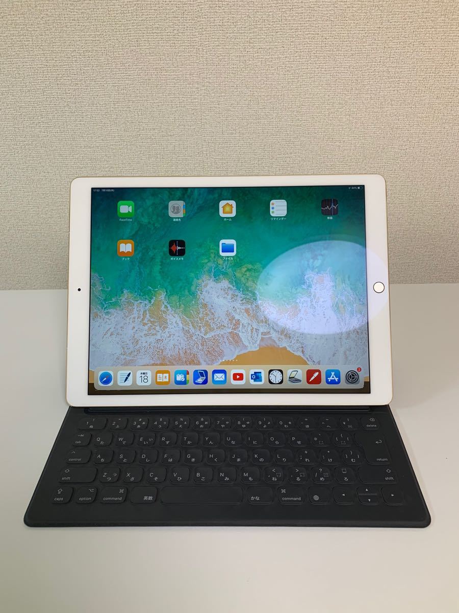 トップトップ美品iPad Pro 12.9インチ第4世代Magic Keyboard付き