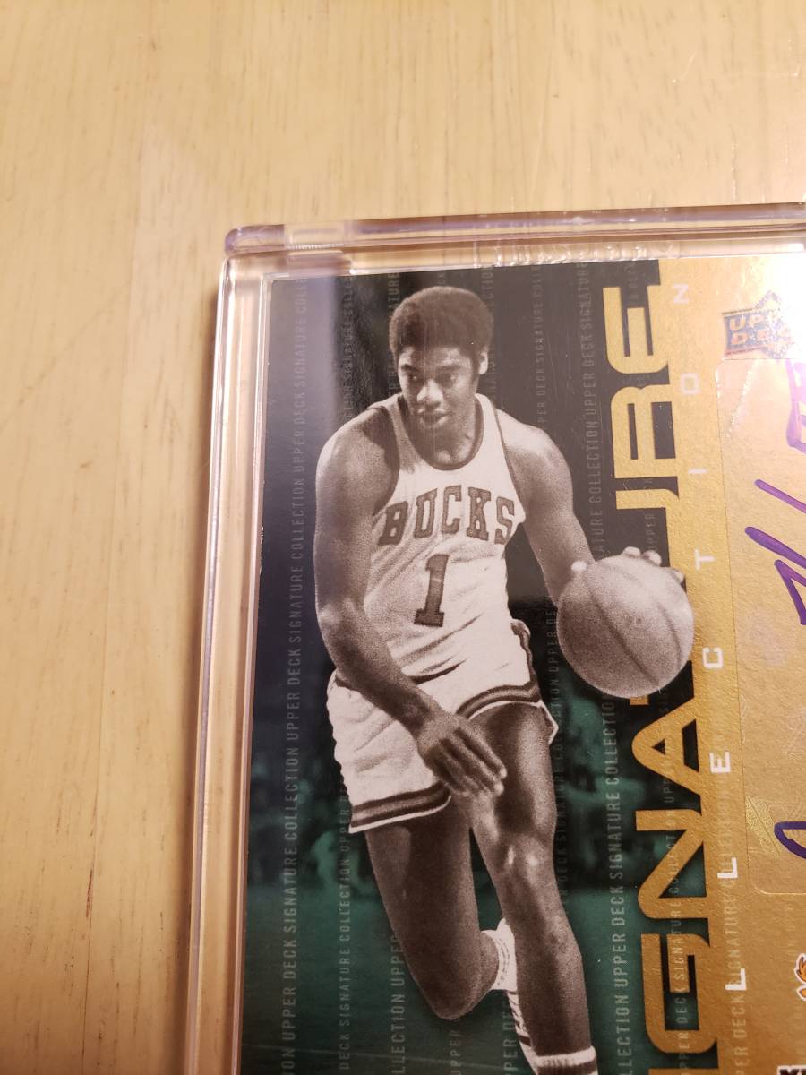 サイン 2009 -10 UD Signatures OSCAR ROBERTSON Auto / オスカー ロバートソン Autograph_画像3