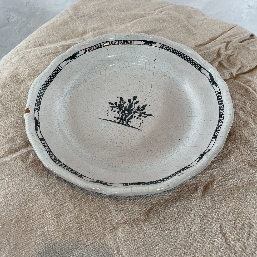 フランス 18世紀 キュノワール 31cm 大皿 鎹継ぎ 陶器 白釉薬 ...