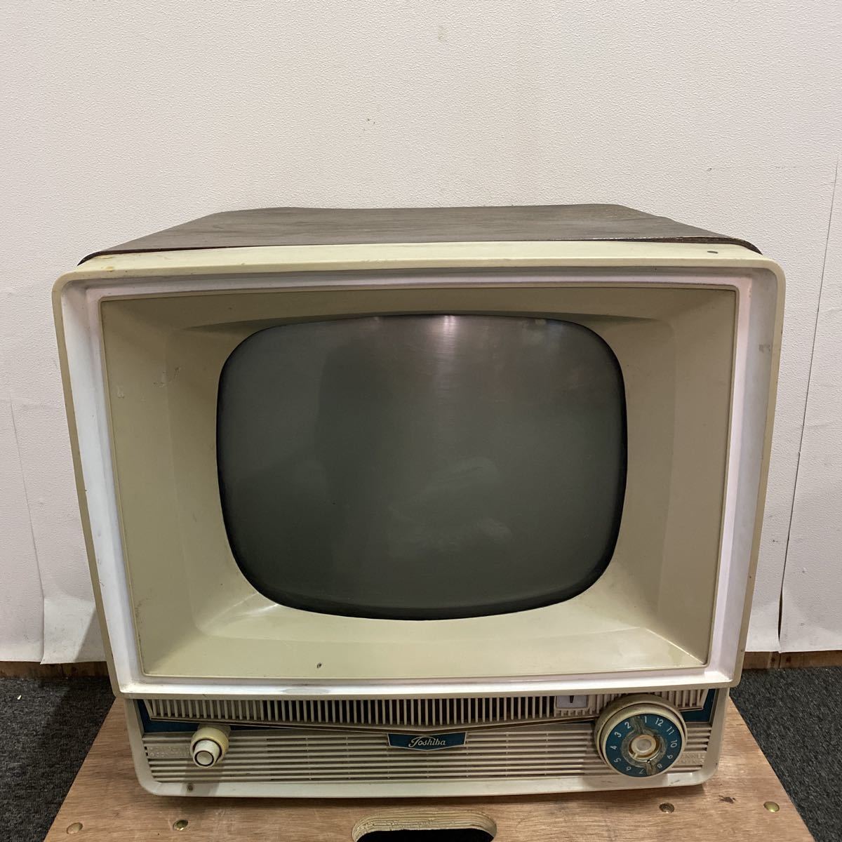 東芝 真空管 テレビ 白黒 ブラウン管 テレビ 東芝 真空管 テレビ 白黒 ブラウン管 テレビ