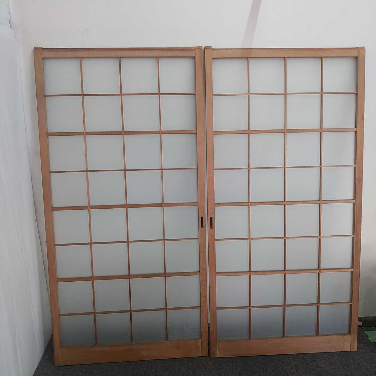 建具 木製 昭和レトロ 2枚セット ガラス戸 引き戸 古民家 古民具 DIY 建具 木製 昭和レトロ 2枚セット ガラス戸 引き戸 古民家 古民具 DIY