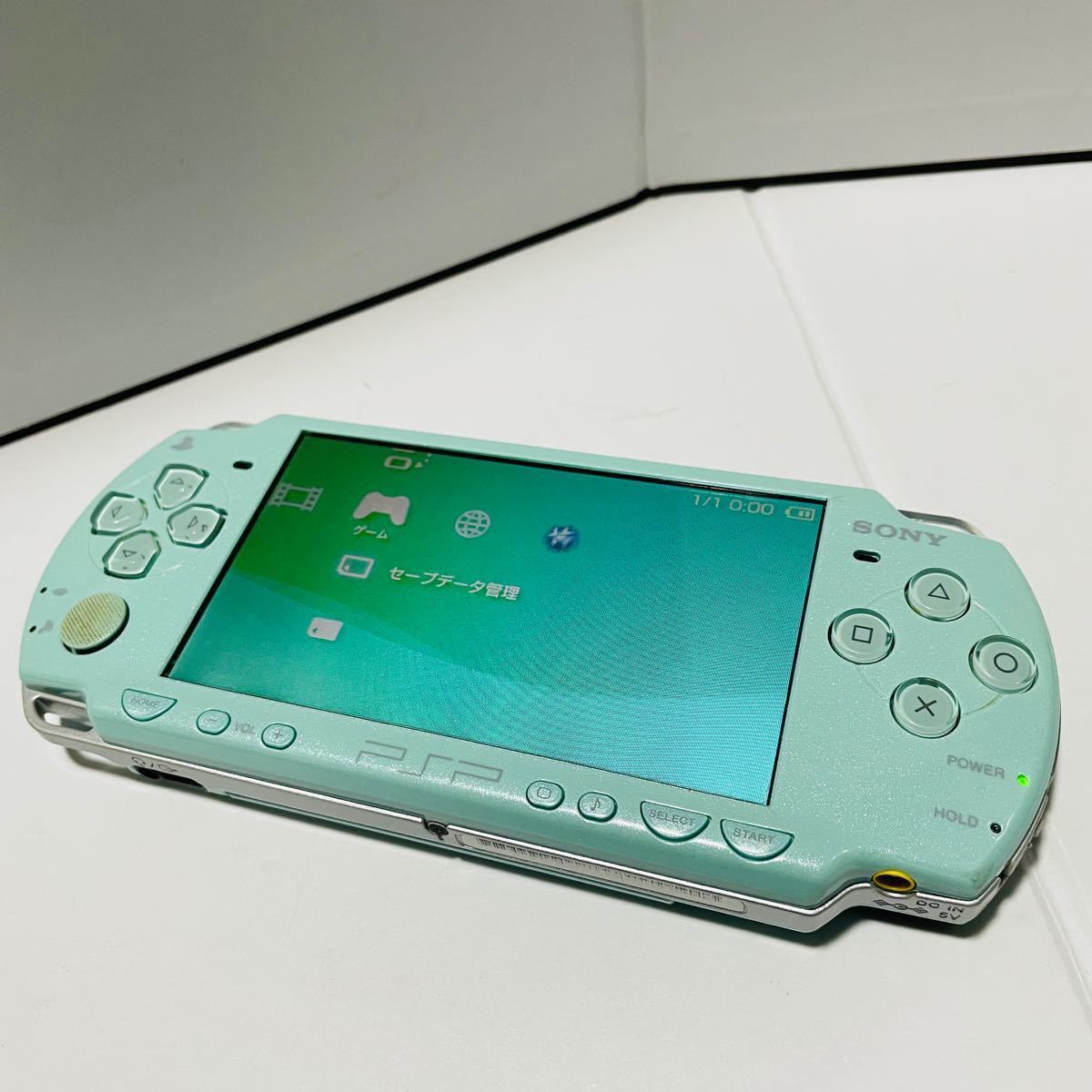 PSP「プレイステーション・ポータブル」 ミント・グリーン (PSP-2000MG