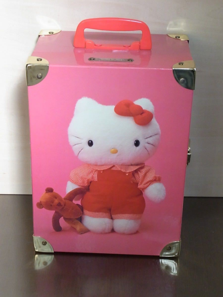 1997年限定 キティ ぬいぐるみ 箱付 シリアルナンバーあり KITTY 1997年限定 キティ ぬいぐるみ 箱付 シリアルナンバーあり KITTY