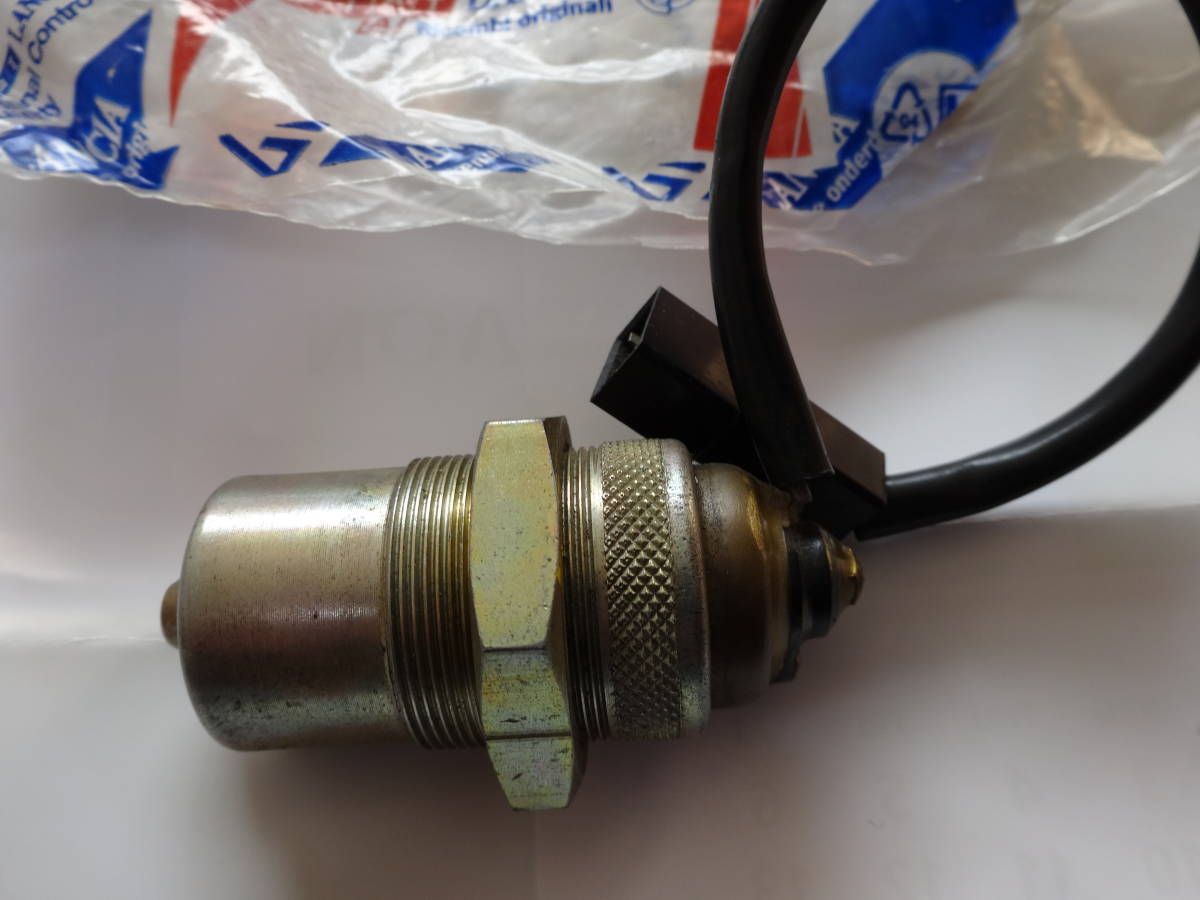 ★アルフェッタGTV ソレノイドアクチュエーター ATTUATORE SOLENOIDE 電磁スイッチ ALFETTA GTV 純正部品 新品 希少 入手困難