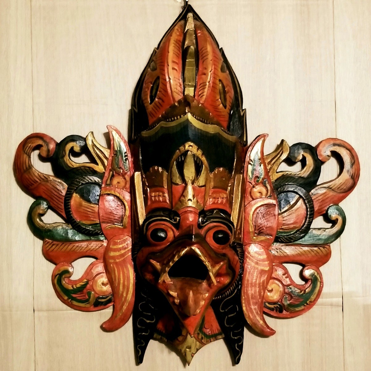 木彫り お面 魔除け