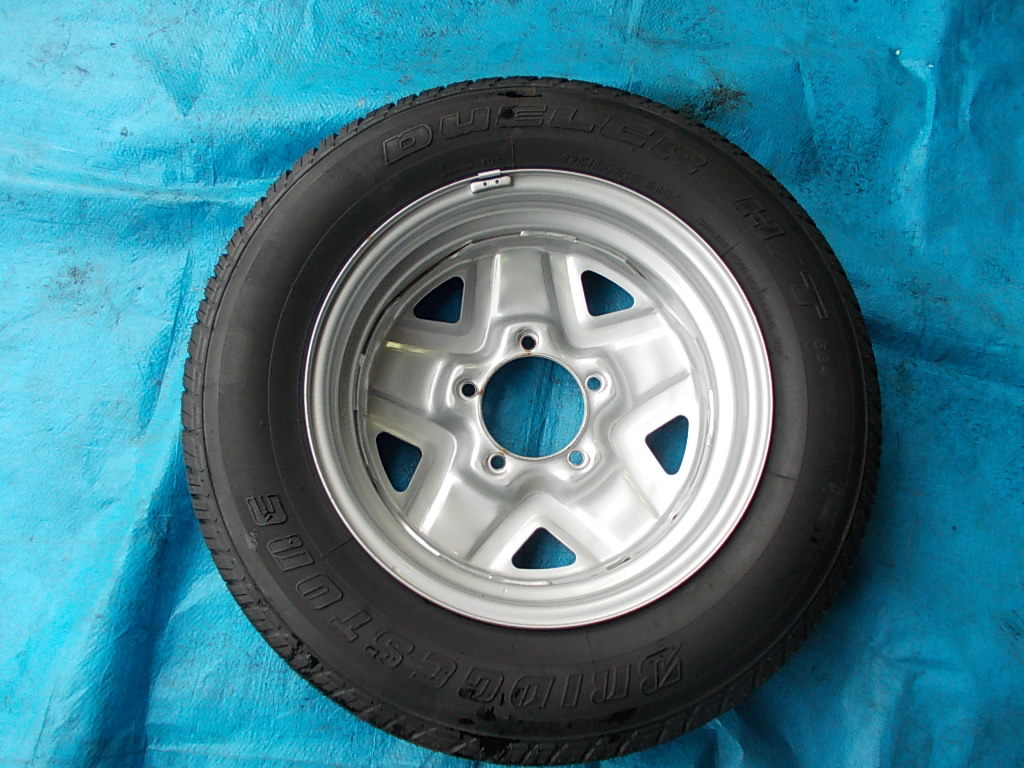 ★中古★ジムニー★■175/80R16 91Q■タイヤ、鉄ホイール1本_画像2