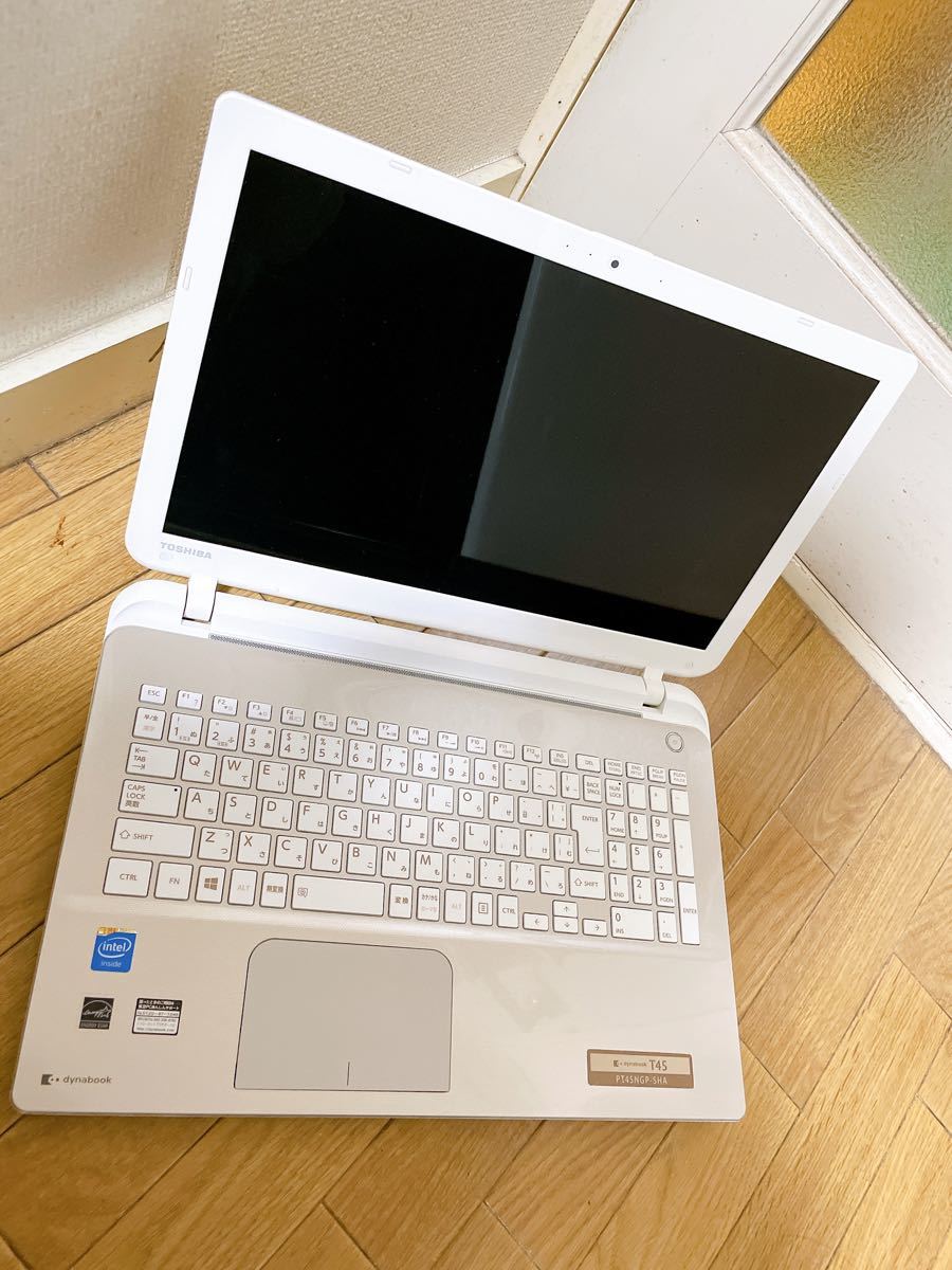 dynabook T45／NG PT45NGP-SHA サテンゴールド 〔Windows 8 1