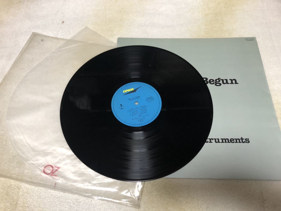 OFF COURSE　オフコース　ONLY JUST BEGUN　　OFF COURSE INSTRUMENTS　見開きジャケット LP盤 レコード ETP-72373 33 1/3rpm. STEREO_画像2