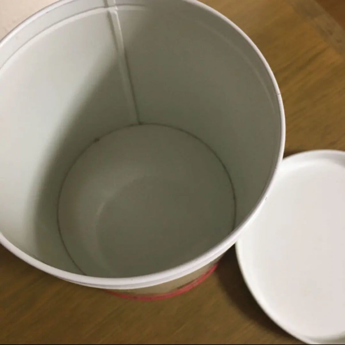 キャニスター いちご柄 缶 2点セット カントリー雑貨|Yahoo キャニスター いちご柄 缶 2点セット カントリー雑貨|Yahoo