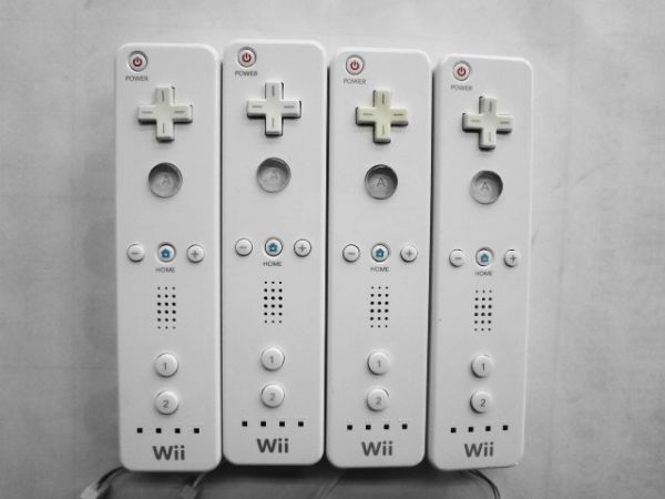 Wii21-047 任天堂 ニンテンドー Wii 純正 リモコン 4個セット RVL-003 ホワイト 白 本体 ストラップ付き レトロ ゲーム