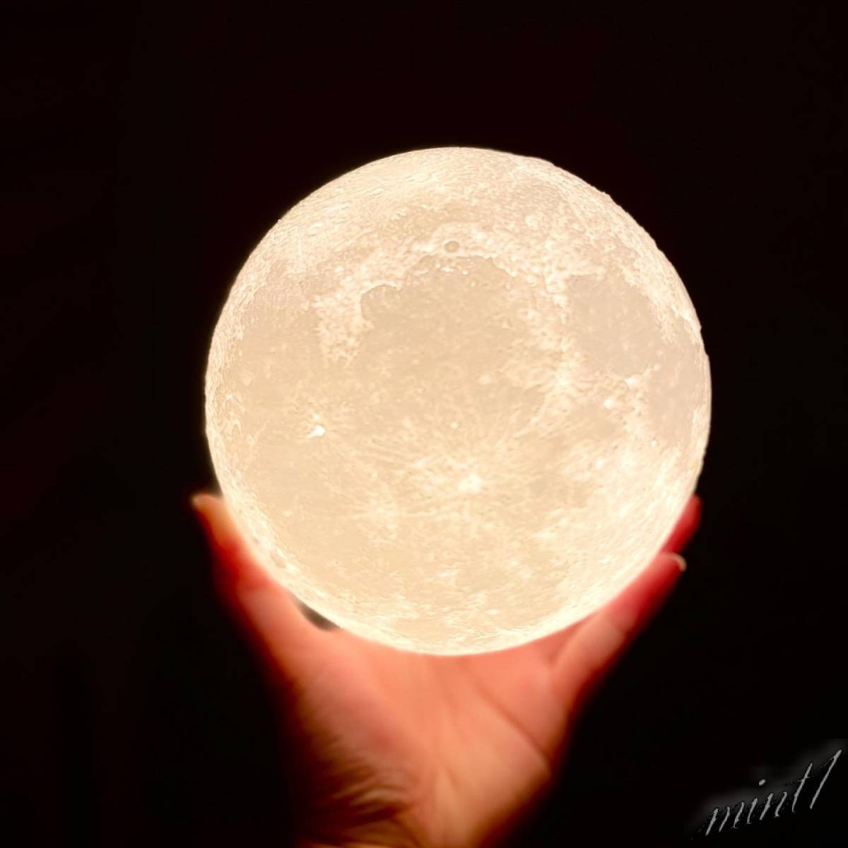 まるで本物のお月様 幻想的なムーンライト月 間接照明 無段階調光