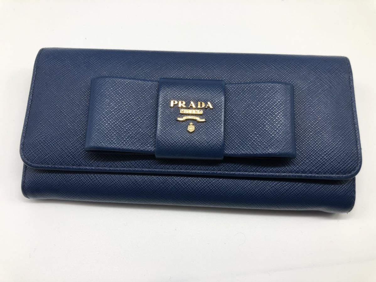 (超美品) 送料無料☆PRADA 長財布　かぶせリボン箱、カード付き_画像2