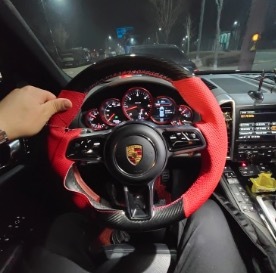  new goods steering wheel cover Porsche Macan Cayenne Panamera steering wheel for hand .. type black red 