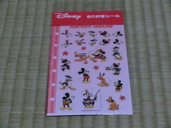 未使用品　Disney　ディズニー　6穴付きシール_画像1