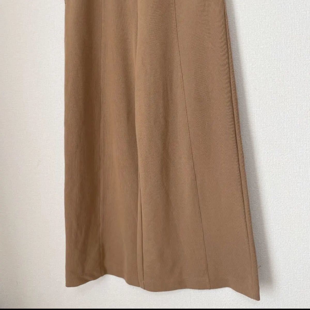 驚きの値段で ユニクロ UNIQLO ワイドパンツ M ベージュ ミラノリブカットソーパンツ ユニクロ UNIQLO ワイドパンツ(M)ベージュ ミラノリブカットソーパンツ