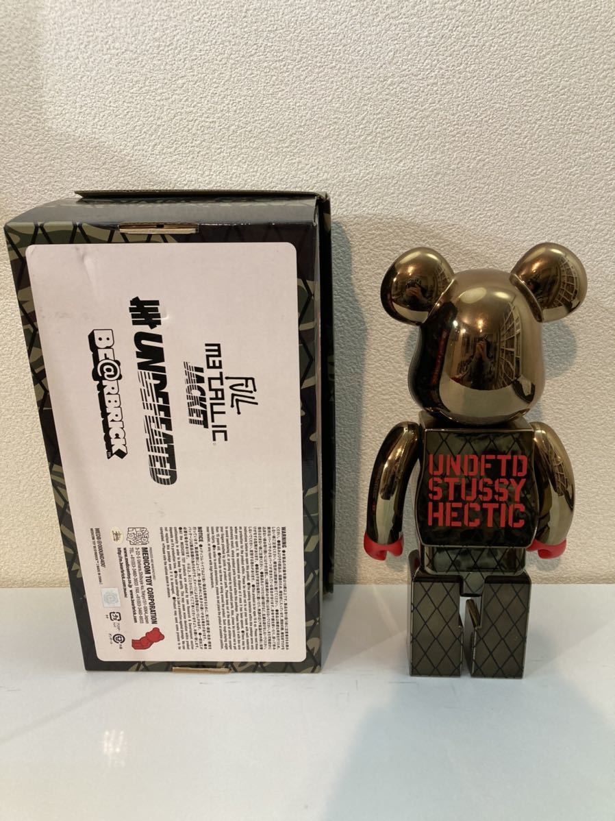 希少！！】 UNDEFEATED × STUSSY Mad Hectic 100% BE@RBRICK アンディ