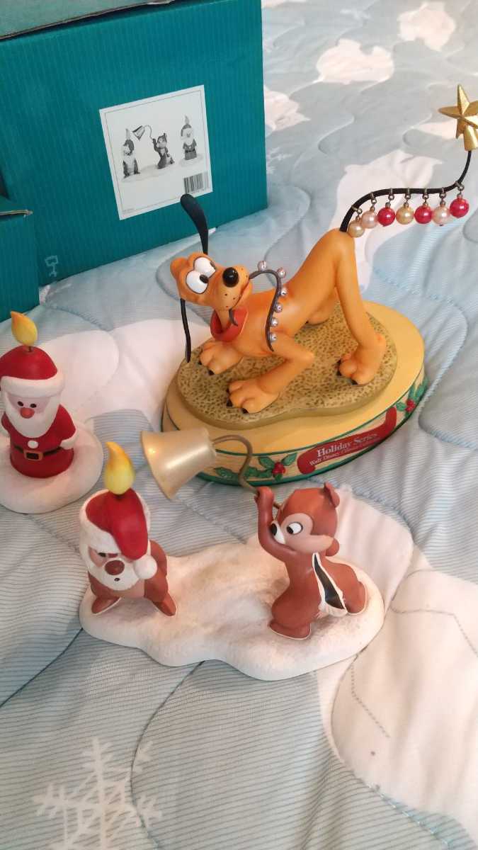 ディズニー WDCC チップ&デール サンタ キャンドル プルートの ディズニー WDCC チップ&デール サンタ キャンドル プルートの