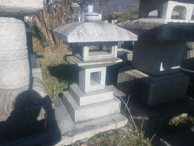 国産白御影石灯篭☆角型勧修寺☆灯籠☆燈籠 国産白御影石灯篭☆角型勧修寺☆灯籠☆燈籠