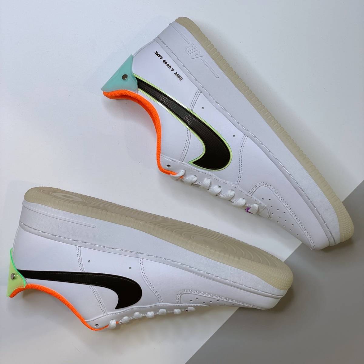 NIKE AIR FORCE 1 '07 LX HAVE A GOOD GAME WHITE/ORANGE/BLACKナイキ エアフォース1 ホワイト レディース DO2333-101 US9.5 27.5CM_画像1