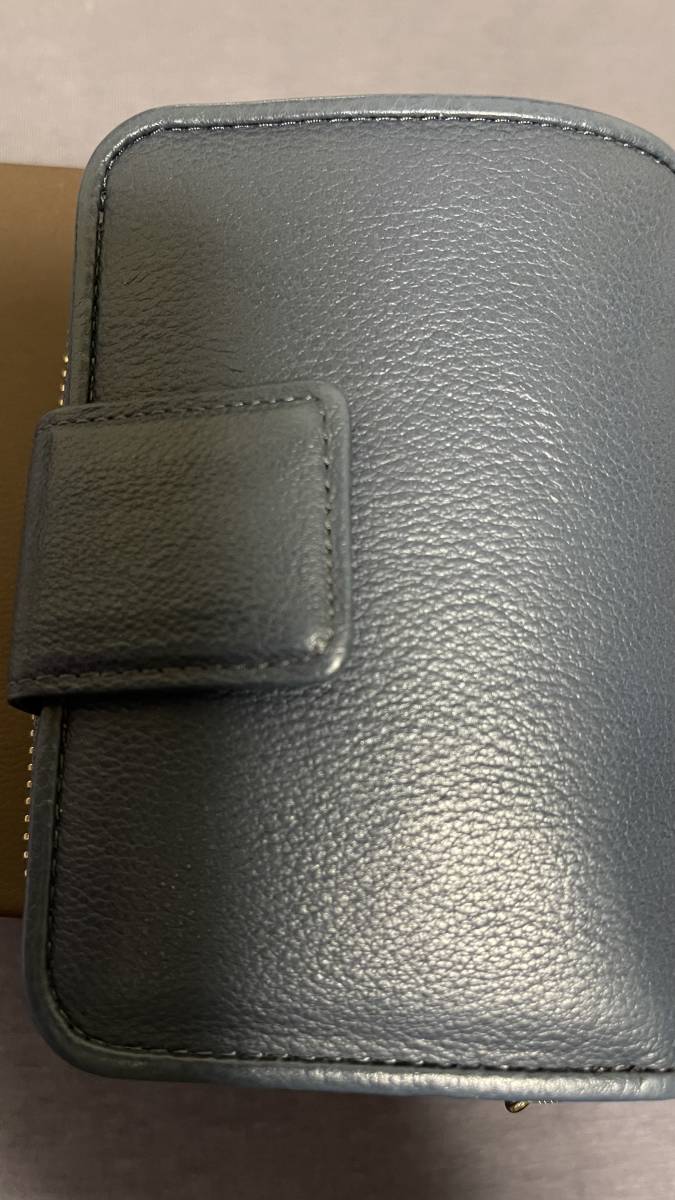 Yahoo!オークション - 【ほぼ新品】土屋鞄 二折財布 ガゼット Yahoo!オークション - 【ほぼ新品】土屋鞄 二折財布 ガゼット
