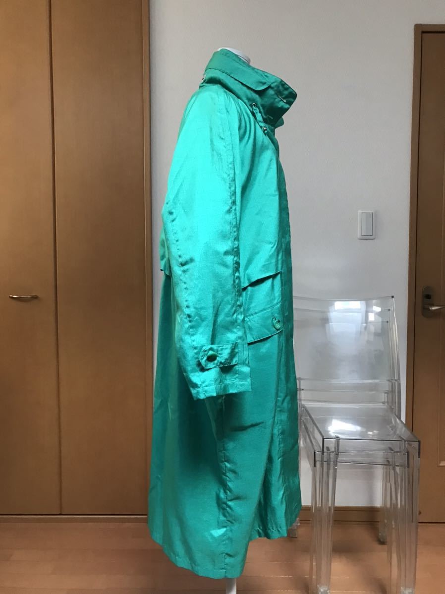  Mrs. Franca V.paoloni green water-repellent raincoat F beautiful used franc ka* VALENTI JAPAN na* Pao low ni/ with a hood / thin / light weight / waterproof 