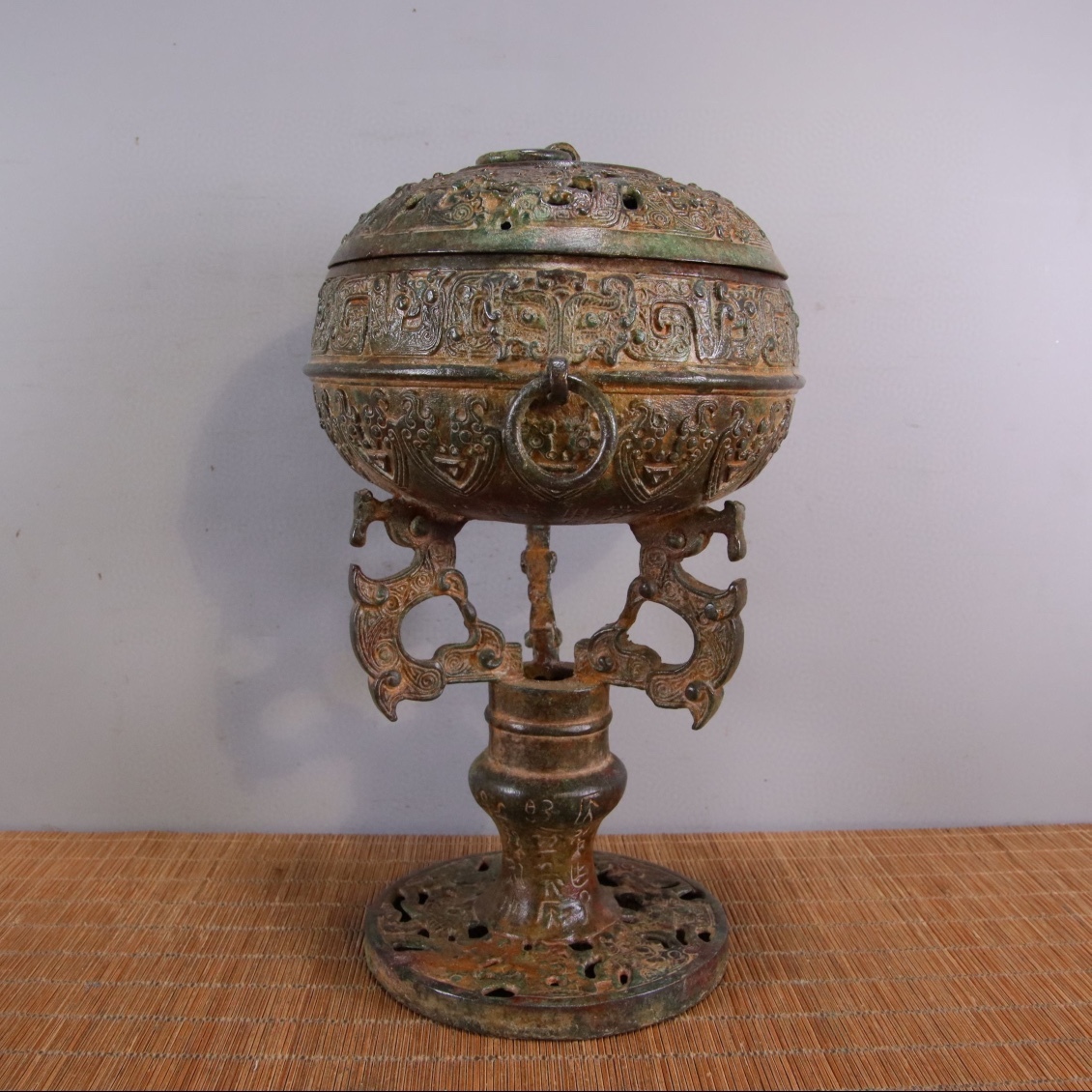 典藏*青銅製*三龍炉】置物 賞物 珍藏 時代物 仏壇 典藏*青銅製*三龍炉】置物 賞物 珍藏 時代物 仏壇