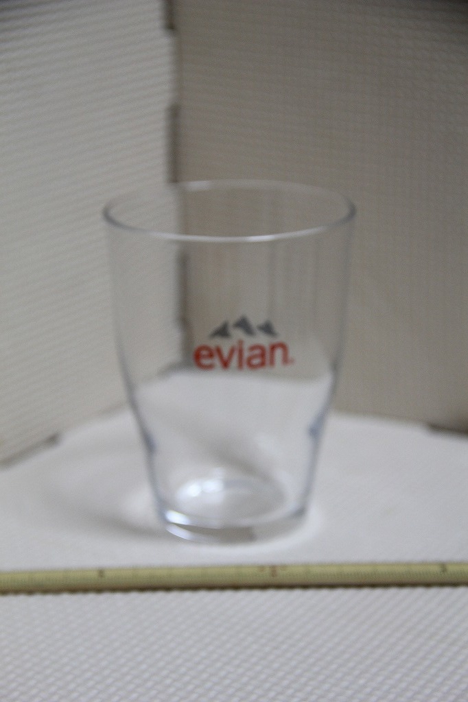 ガラス製 evian グラス 検索 エビアン エヴィアン 非売品 ロゴ マーク グッズ_画像1