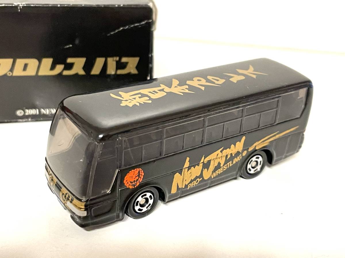 トミカ 新日本プロレス / 三菱ふそう エアロクイーン バス 絶版