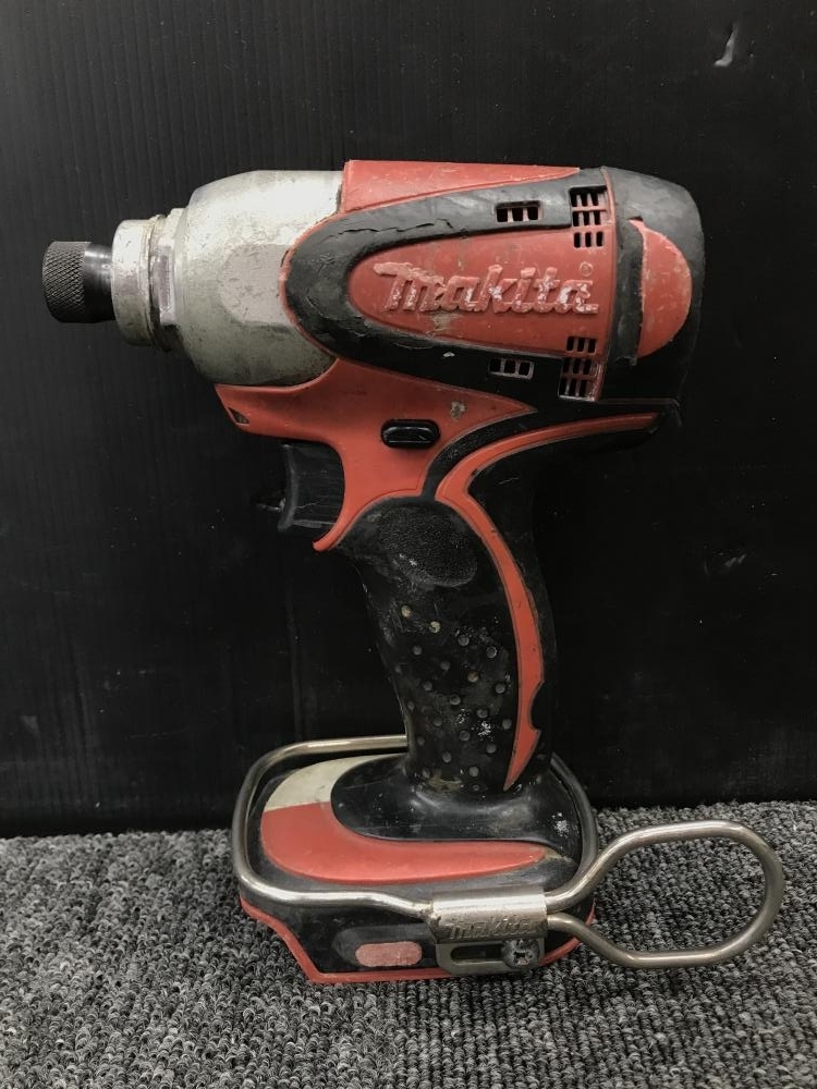 013 ジャンク品 マキタ makita 充電式インパクトドライバ 14.4V TD130D 異音アリ軸ブレ 013 ジャンク品 マキタ makita 充電式インパクトドライバ 14.4V TD130D 異音アリ軸ブレ