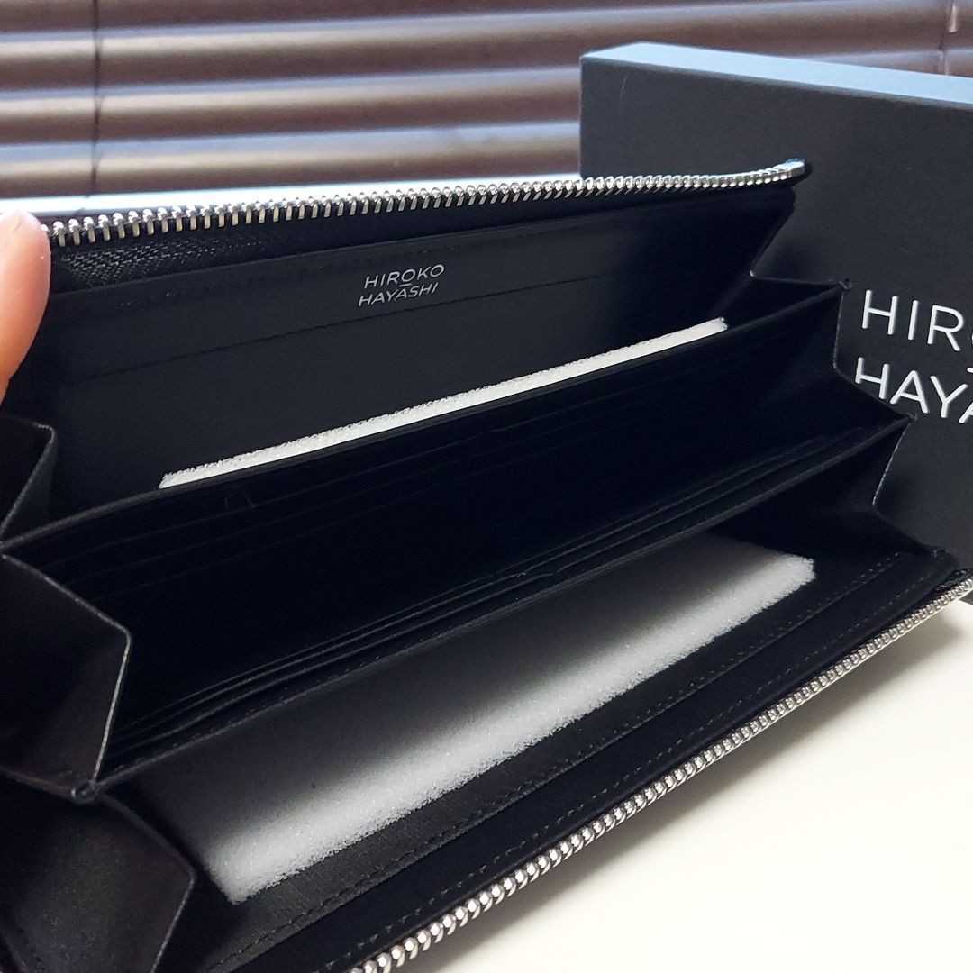 新品 HIROKO HAYASHI ハヤシヒロコ バルベーラ ファスナー式長財布