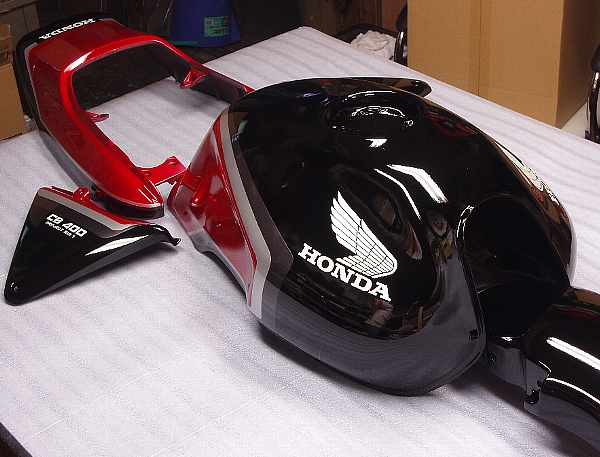 Yahoo!オークション - HONDA CB400SF(NC31)外装塗装 CBX2型赤黒 Yahoo!オークション - HONDA CB400SF(NC31)外装塗装 CBX2型赤黒