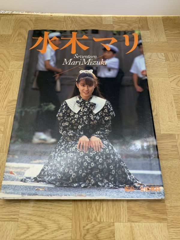 A_昭和47年10月5日女子プロボウラー第1期生/並木恵美子サインピン A_昭和47年10月5日女子プロボウラー第1期生/並木恵美子サインピン