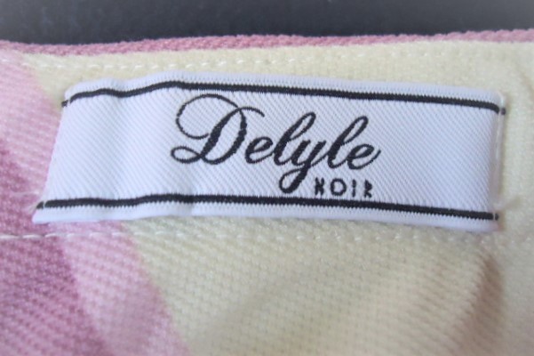 Delyle NOIR(デイライルノアール) ミニスカート サイズ99