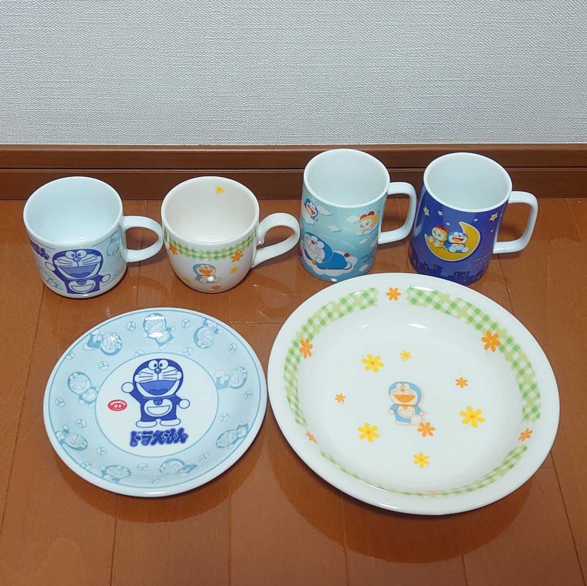 Doraemon ドラえもん ドラミ 陶器製 食器 お皿 マグカップ ティーカップ フラワー ケーキ皿 カレー皿 小学館 セット まとめ売り tnp-21x620_画像1