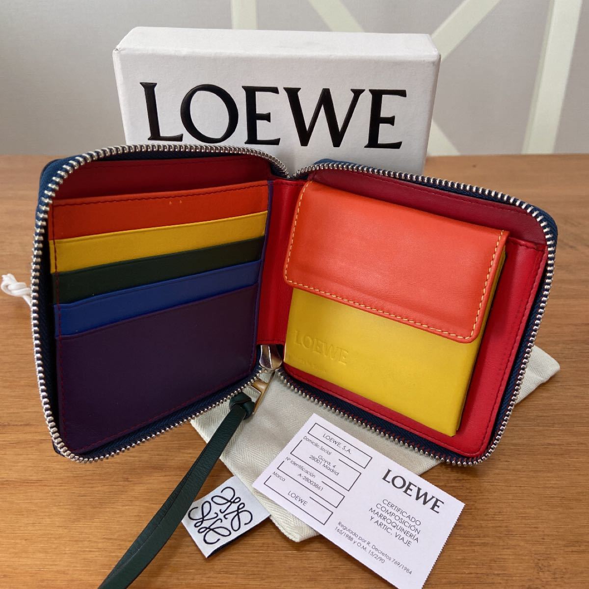 超歓迎人気】 LOEWE - ロエベ ジップアラウンドウォレット 長財布