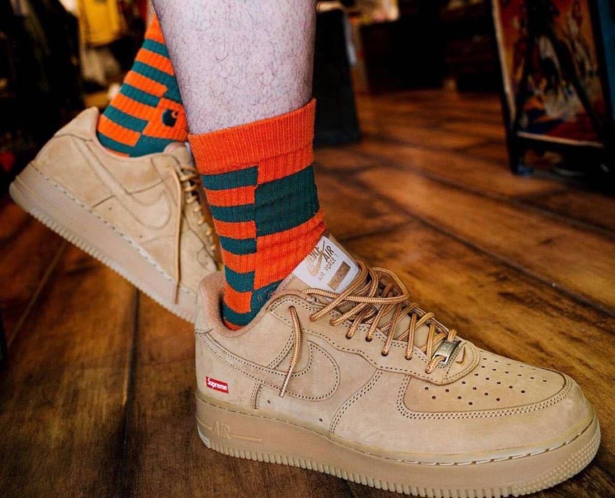 年末のプロモーション大特価! エアフォース1 supreme 箱付き econet.bi