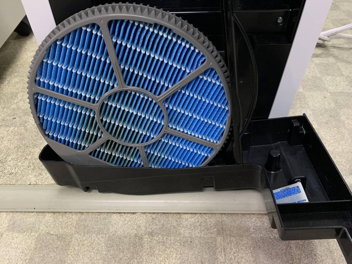 SHARP シャープ KC-HD70-W 除加湿空気洗浄機 ~32畳 除菌 加湿 衣類