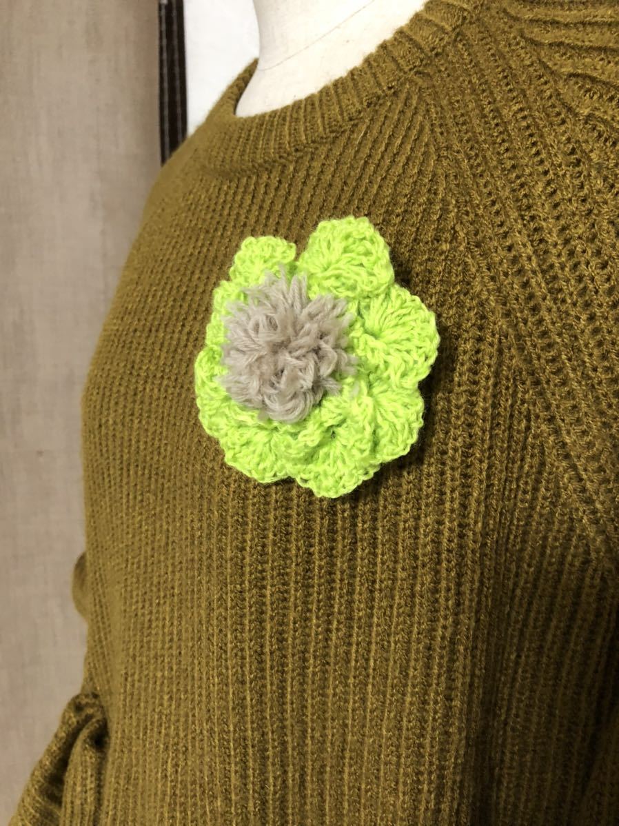  свитер поэтому. вязаный букетик один пункт моно желтый зеленый ключ плетеный брошь ручная работа .. цвет разница . цвет neon зеленый цветок 