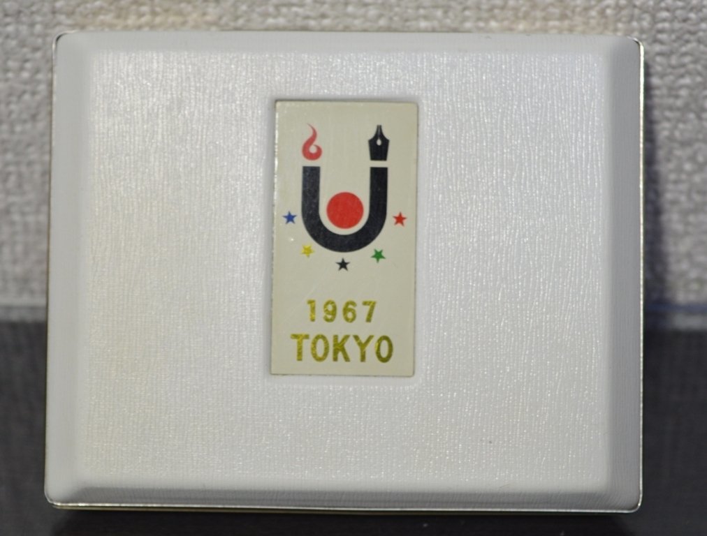 1967 год Uni балка sia-do Tokyo собрание медаль кейс входить 42 год UNIVERSIADE ( труба 438YO)